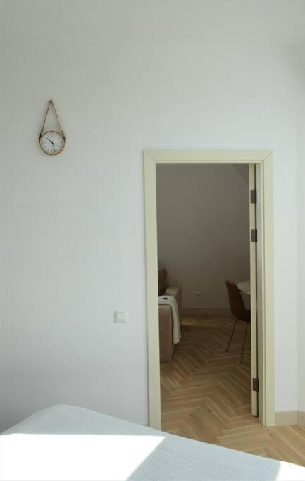 Luxury Apartment With A Balcony And View In Riga Old Town Exterior photo