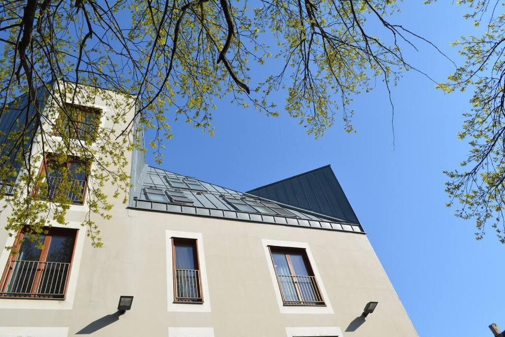 Luxury Apartment With A Balcony And View In Riga Old Town Exterior photo