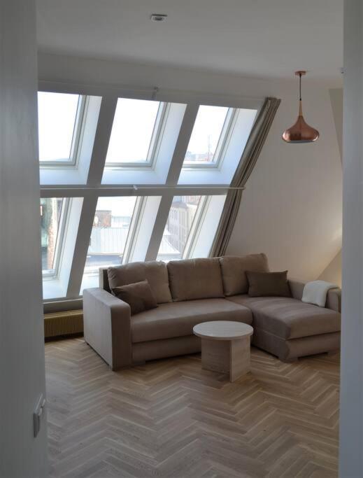 Luxury Apartment With A Balcony And View In Riga Old Town Exterior photo